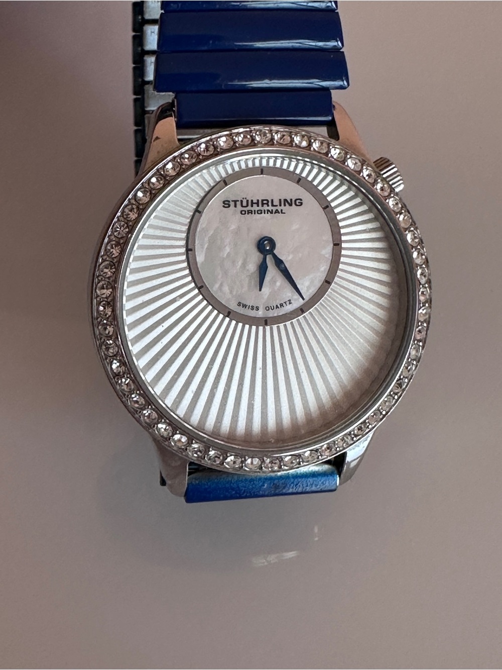 Stuhrling Original Vogue Radiant 336 - Mother of Pearl and Expandable Bracelet